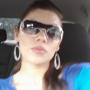 Meet your Posher, Natalie